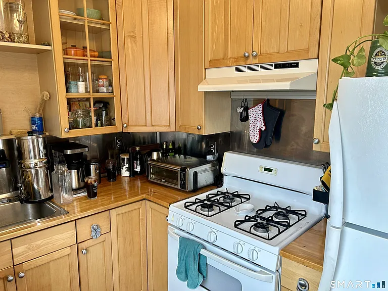 4 Van Zant St #B12 — Photo 6