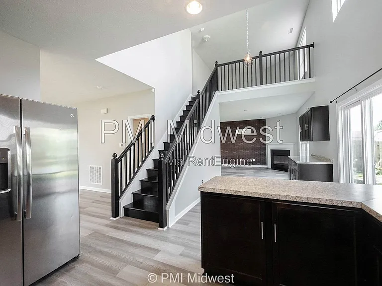 2526 Copper Hill Dr — Photo 12