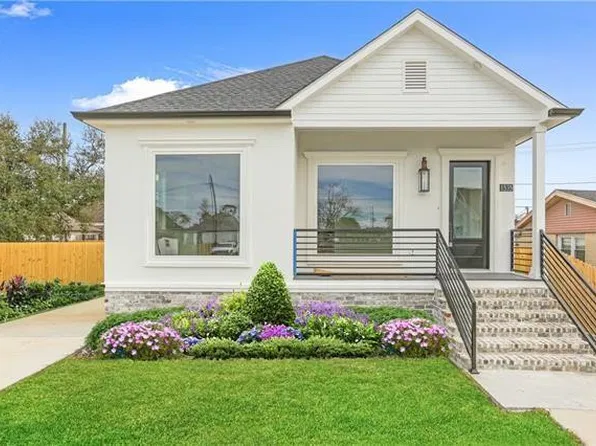 1535 Schnell Dr, Arabi, LA 70032