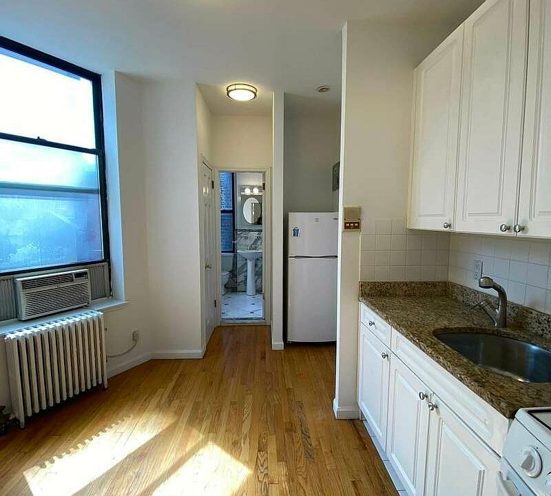 1st image of 247 E 62nd St APT 11