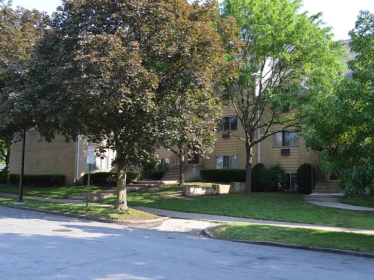 1150 Mount Hope Ave — Photo 14