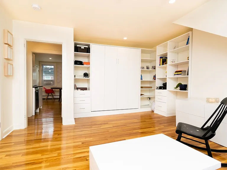 10-12 Winchester St #3 — Photo 7