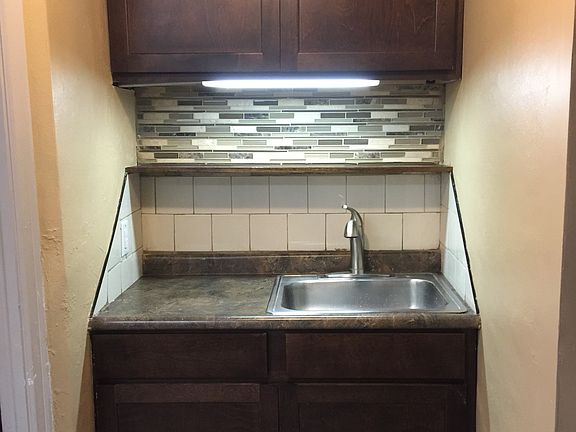 4th image of 115 N 37th St APT D
