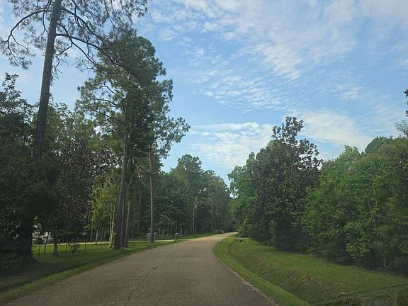 4th image of 60408 Cypress Dr