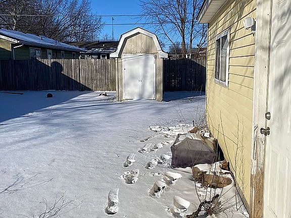 3rd image of 196 S Jackson Ave
