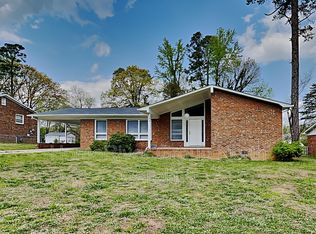 1613 Seven Oaks Pl, High Point, NC 27265