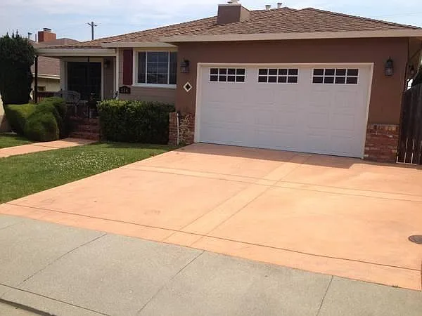 114 Ravenwood Way photo 1