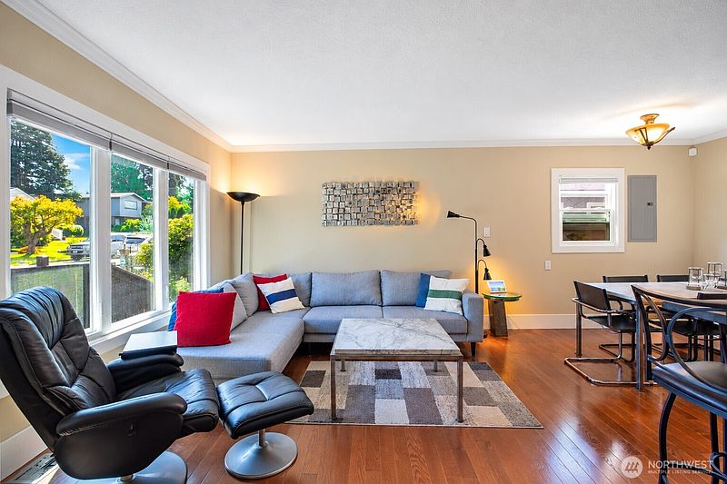 4th image of 9745 2nd Avenue NW