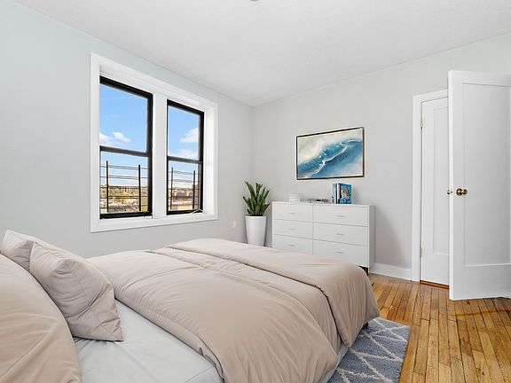 3rd image of 521 Isham St APT 4F