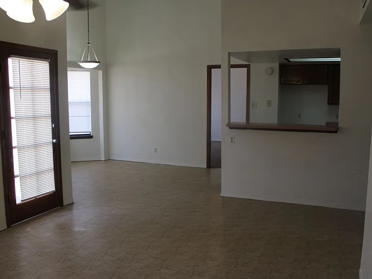 1472 Sierra De Oro Dr — Photo 6