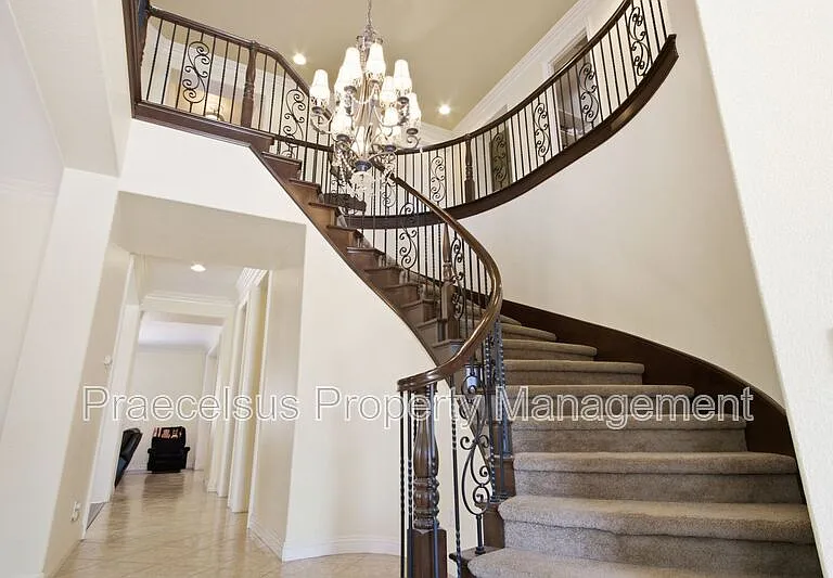 2792 Camphor Ct — Photo 8