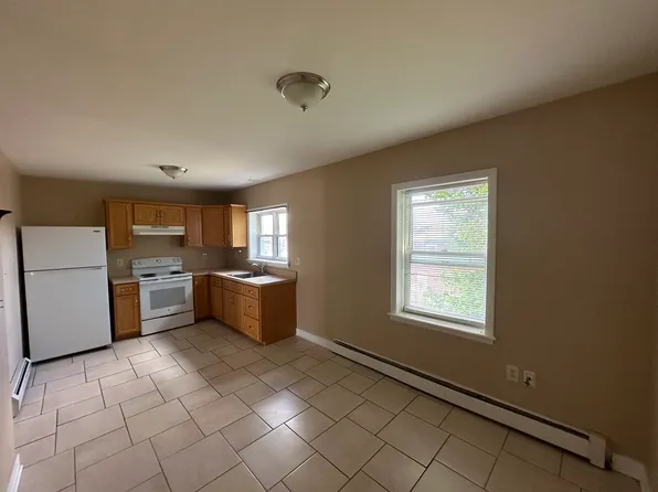 110 W Sycamore St APT 4, Allentown, PA 18102