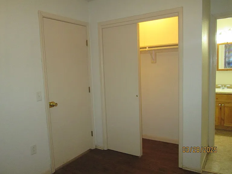 2601 W 5th St — Photo 9