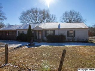 910 Lane Rd NW, Hartselle, AL 35640