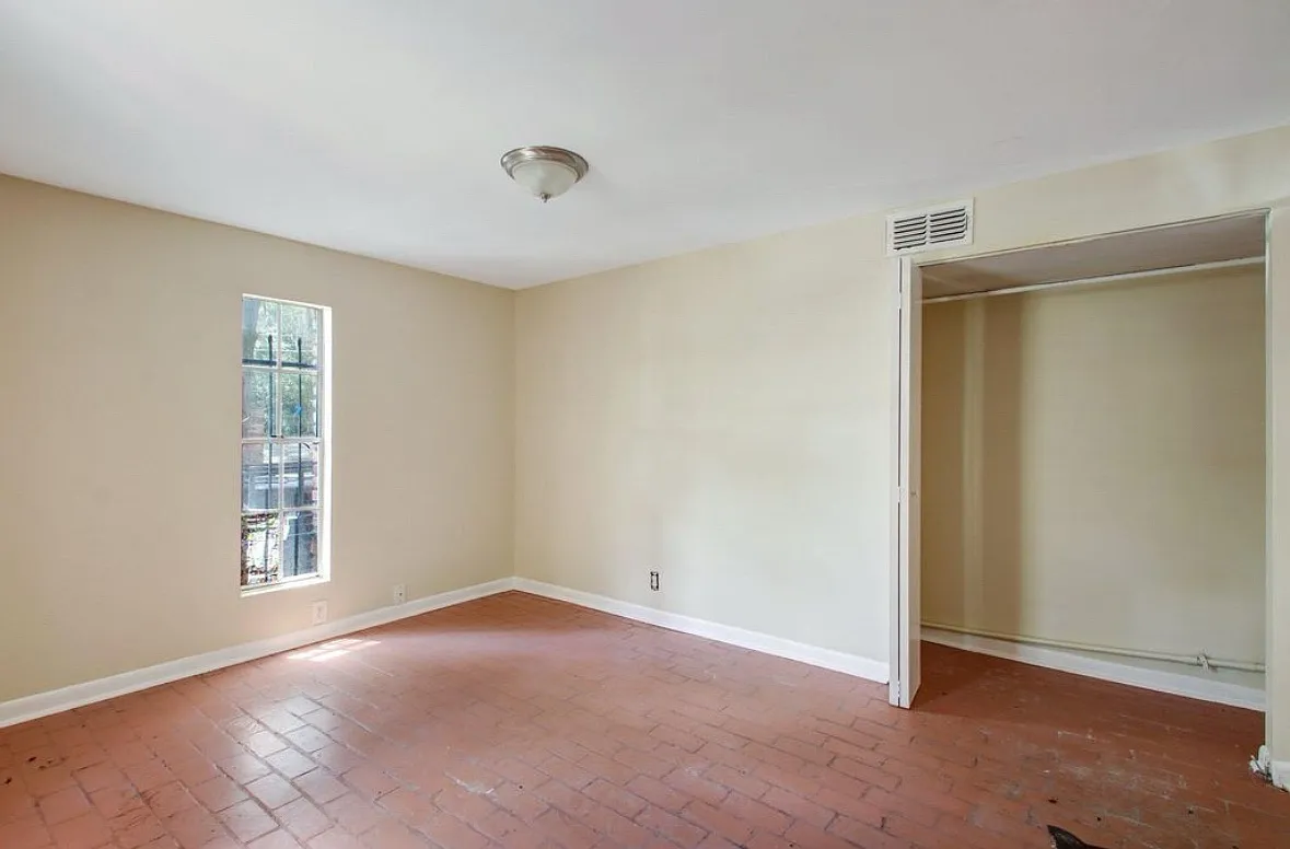 2325 Spring Park Rd — Photo 4