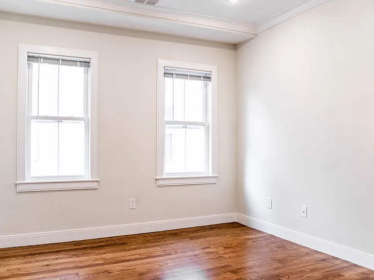 11 Falkland St #2 — Photo 16