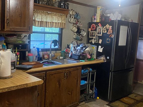 4th image of 6183 Parker Rd