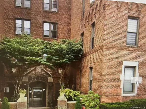 167-10 Crocheron Avenue #4D, Flushing, NY 11358