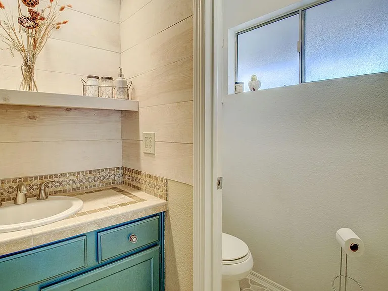 6308 W Port Royale Ln — Photo 66