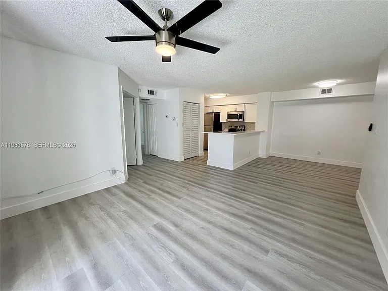 640 S Park Rd #12-4 — Photo 8