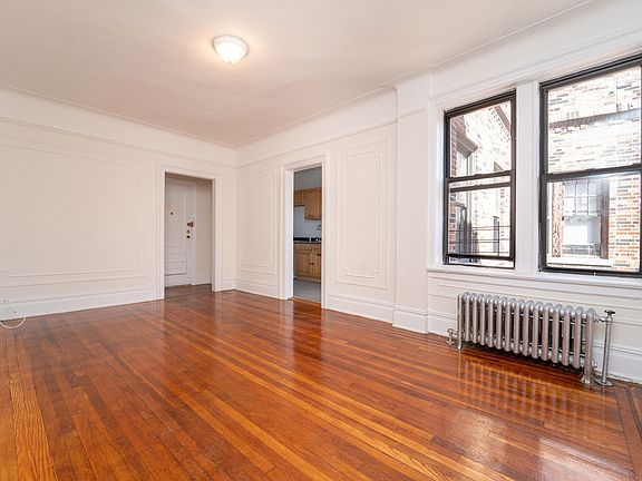 2nd image of 3056 30th St APT 2C