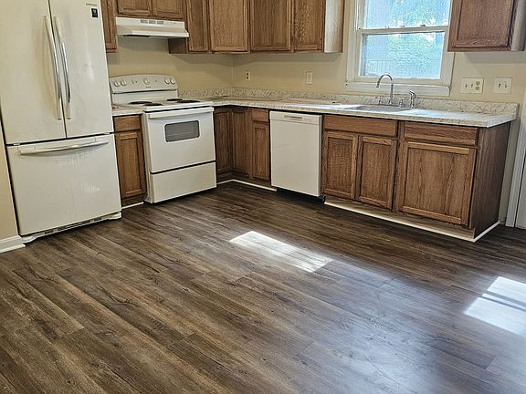 2nd image of 306 Carroll Dr