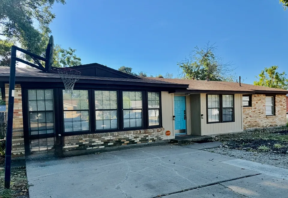 Building Photo - 13638 Pyramid Dr