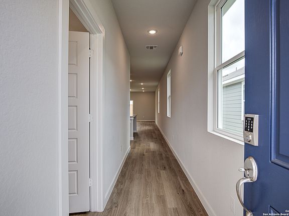 2nd image of 1423 Prynne Street