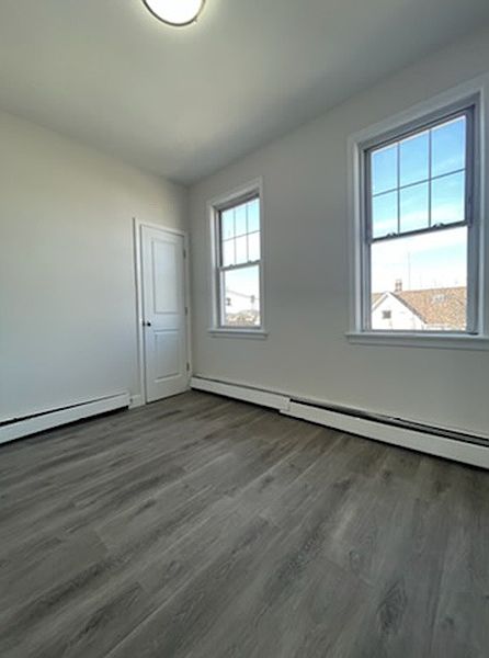 1st image of 115 Banta Ave APT 6