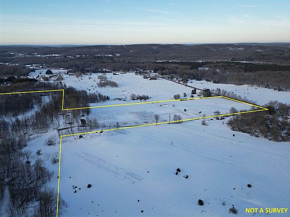 3rd image of 1465 Dam Rd