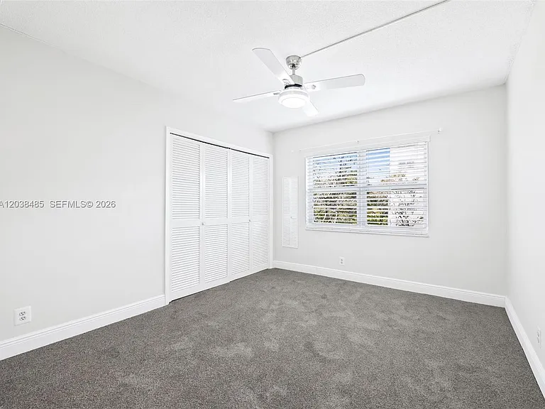 3050 N Palm Aire Dr #501 — Photo 17