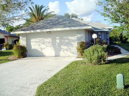 1st image of 21720 Queen Mary Ct