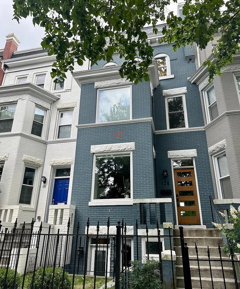 2 bed, 750 sqft, $2,600 — Photo 2