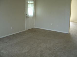 9328 SE Maricamp Rd, Ocala, FL 34472