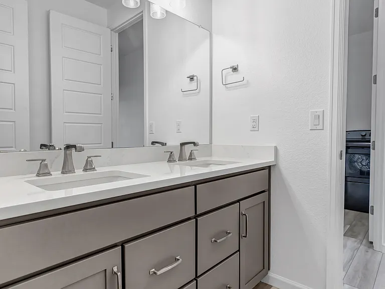 4007 Castle Vista Ln — Photo 36