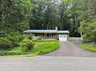 37 Red Oak Dr, Danville, PA 17821