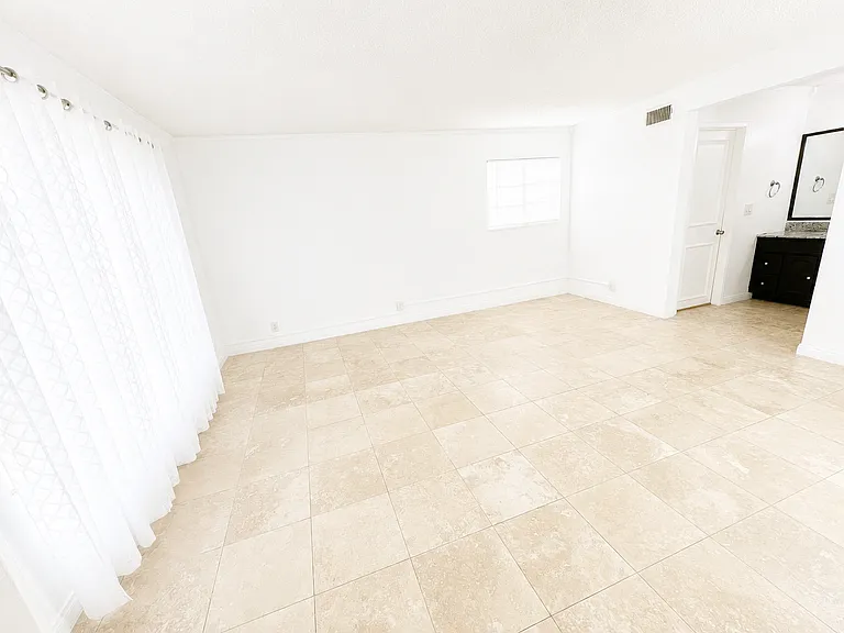 3438 Avocado Hill Way — Photo 8