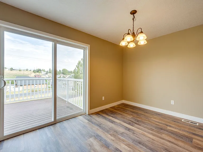 1262 SW Selway Ln — Photo 9