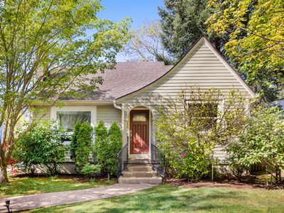 4815 NE Couch St, Portland, OR, 97213