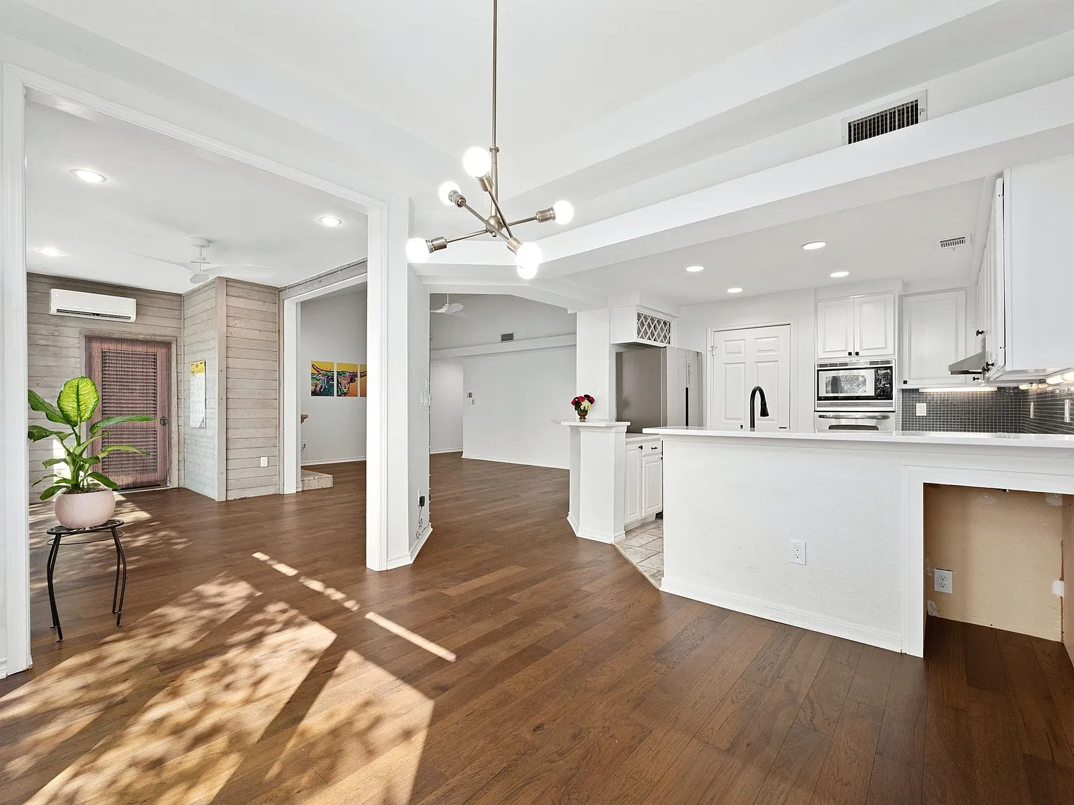 2 bed, 1461 sqft, $3,400 — Photo 4