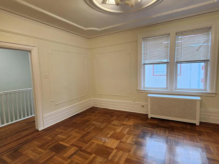 164 Cromwell Ave #2 — Photo 4