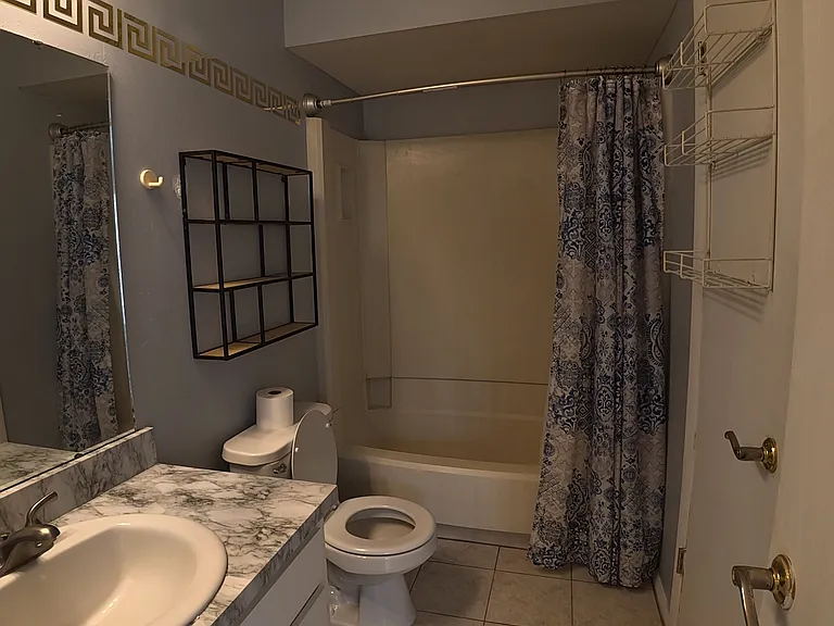 Full Bathroom