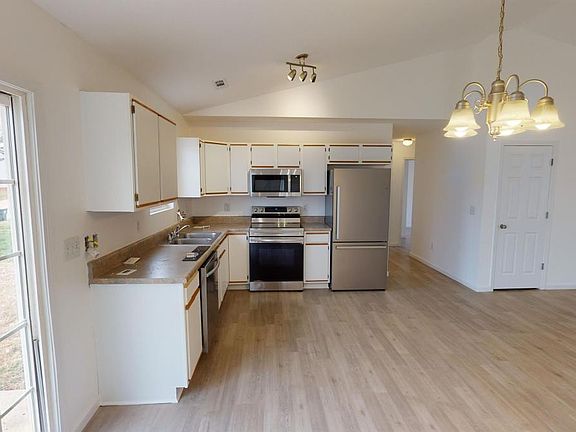 5th image of 2 Bodine Dr #2