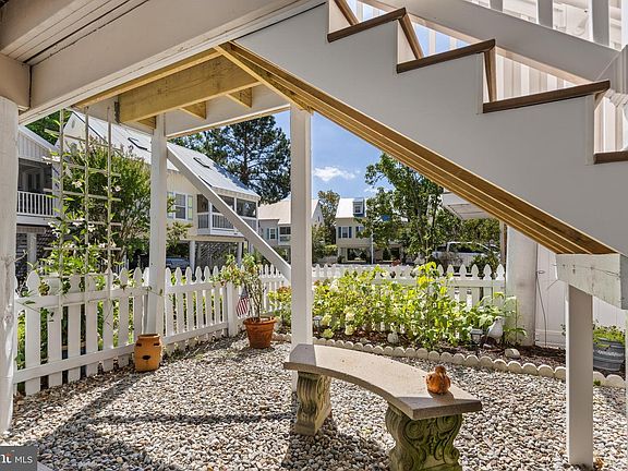 5th image of 605 Cape Eleuthra Rd #73