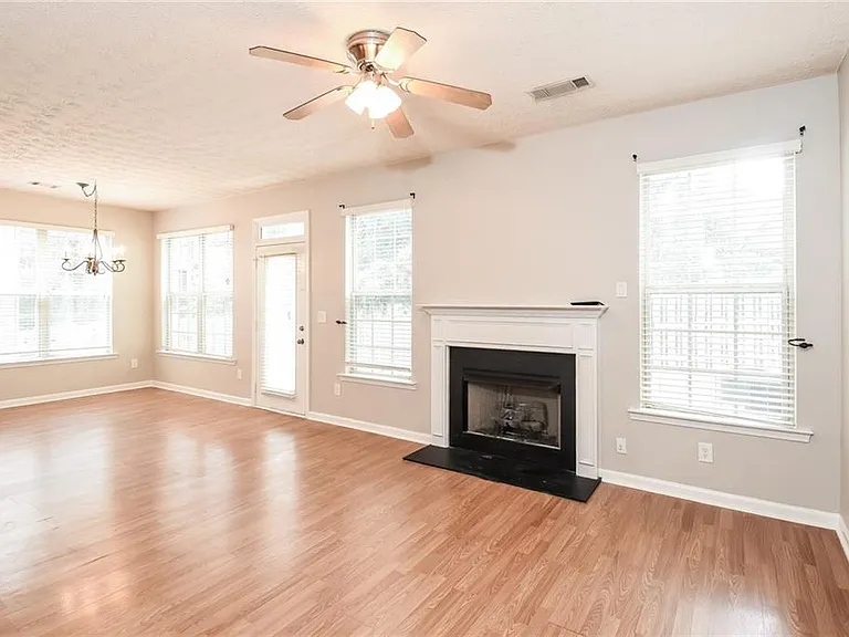 4049 Hill Station Ct — Photo 3