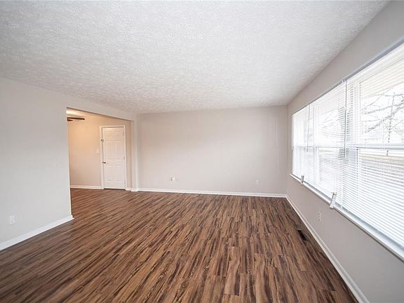 5th image of 6036 E 42nd St