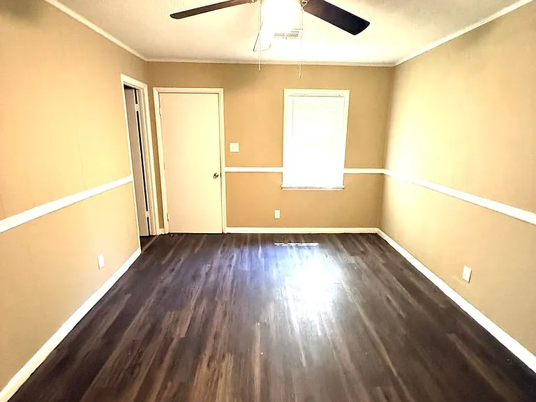 428 Fieldbrook Dr — Photo 3