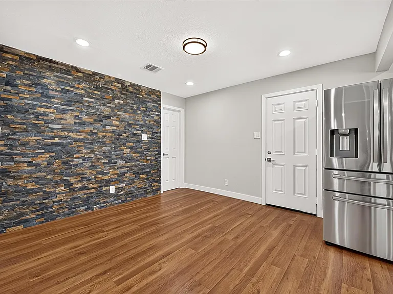 12930 Kimberley Ln — Photo 9
