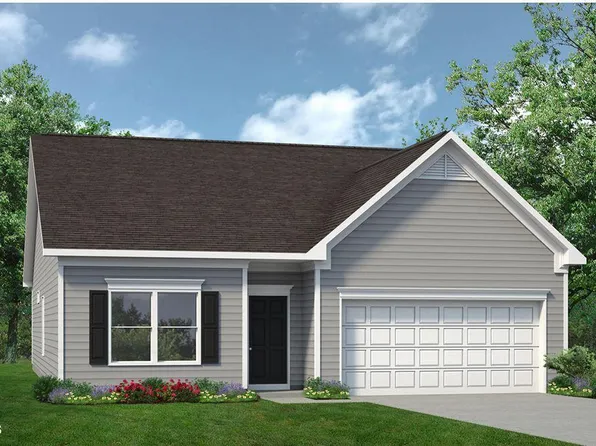 4895 Pioneer Dr, Sanford, NC 27330