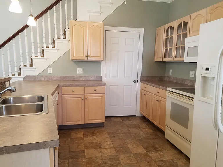702 Locust St #A — Photo 2